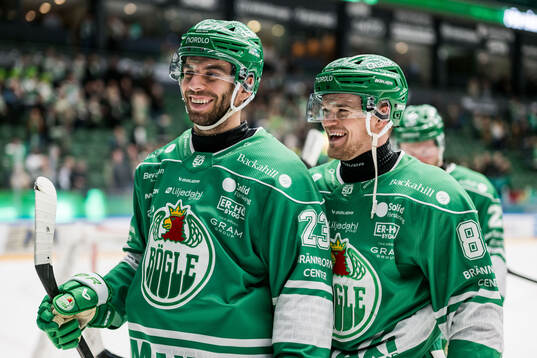 Rögles Josh Dickinson och Karson Kuhlman jublar