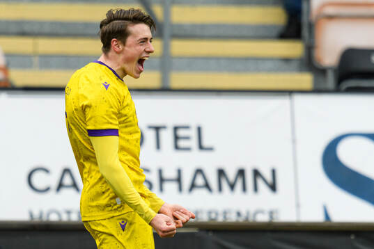 Mjällbys Elliot Stroud jublar