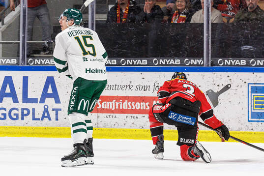 Färjestads Jack Berglund jublar