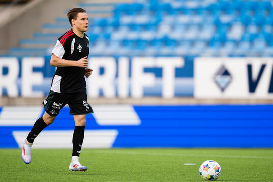 Jonas Svensson of Rosenborg warms up