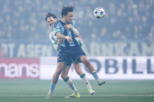 Hammarbys Noah Persson och Djurgårdens Mikael Anderson