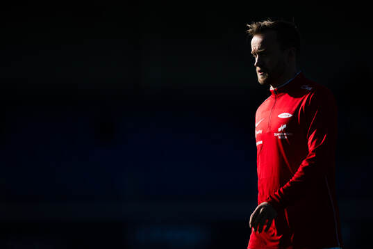 Bård Finne of Brann warms up