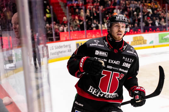 Örebros Kalle Kossila jublar