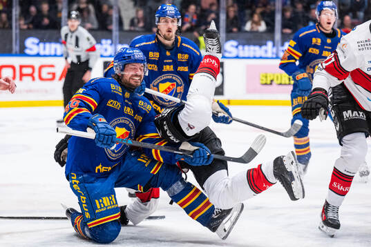 Djurgårdens Jacob Josefson och Malmö Redhawks Fredrik