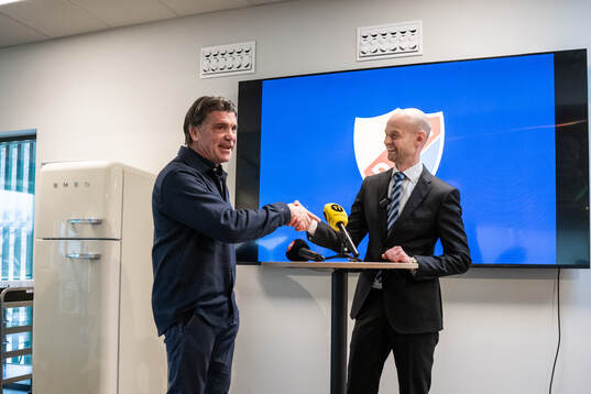 Bosse Andersson, sportchef Djurgården, och Erik Gozzi,