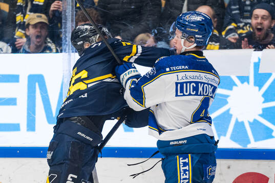 HV71s Joona Luoto och Leksands Tinus Luc Koblar
