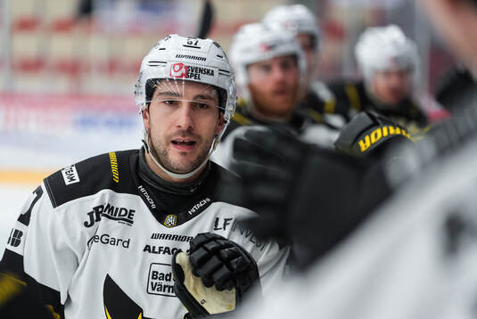 Västerås Konstantin Komarek jublar