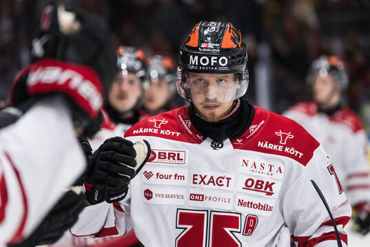 Örebros Kalle Kossila jublar