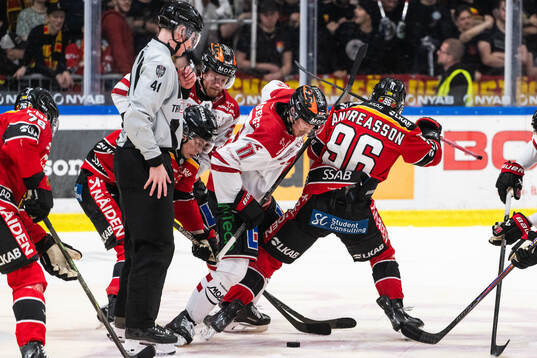 Örebros Kalle Kossila och Luleås Pontus Andreasson