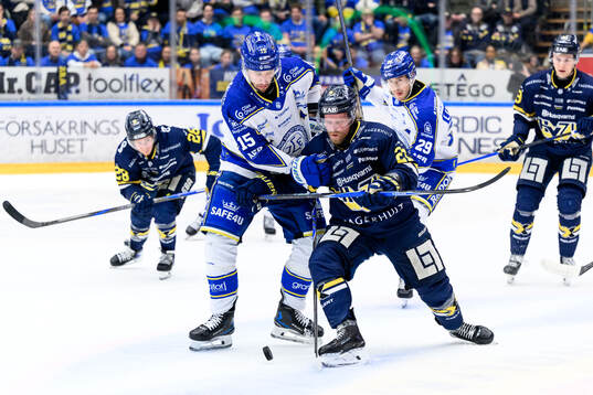 Leksands Max Veronneau och HV71s Mattias Tedenby