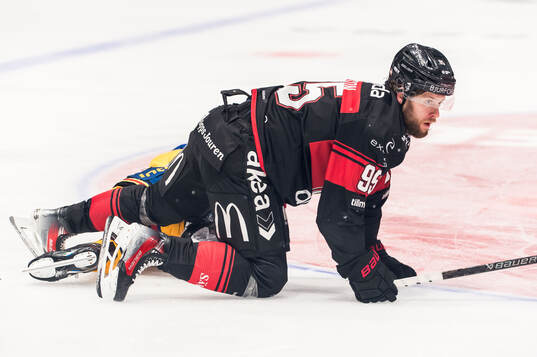 Malmö Redhawks Carl Persson och Djurgårdens Håvard