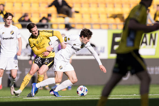 Elfsborgs Simon Olsson och AIKs Linus Järeteg