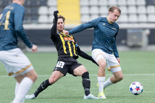 Häckens Adam Lundkvist och Halmstads Ludvig Arvidsson