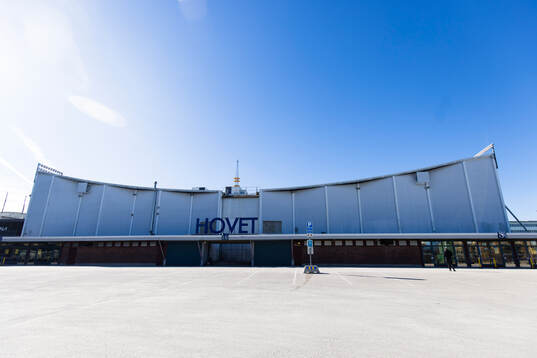 Vy över Hovets Isstadion