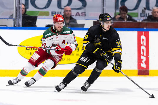 AIKs Daniel Ljungman och Modos Oscar Pettersson