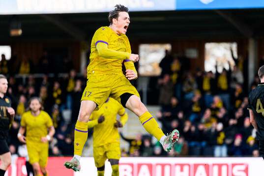 Mjällbys Elliot Stroud jublar