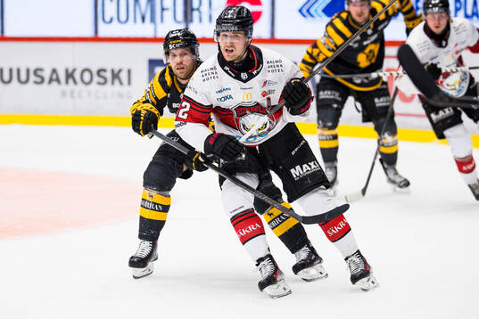 Malmö Redhawks Janne Kuokkanen och Skellefteås Oscar