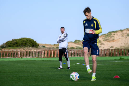 Head coach Graham Potter and Williot Swedberg of the