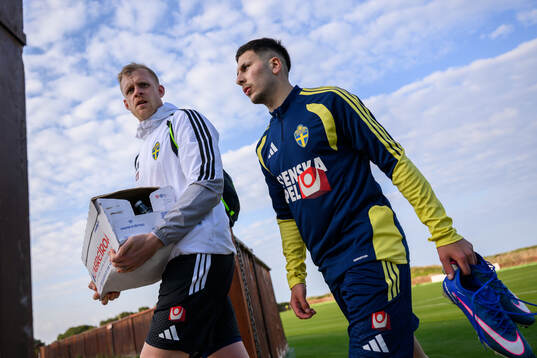 Linus Kandolin, goalkeeper coach, and Roony Bardghji of the