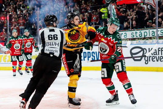 Luleås Mathias Bromé och Frölundas Jere Innala