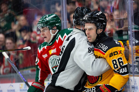 Frölundas Filip Cederqvist och Luleås Mathias Bromé