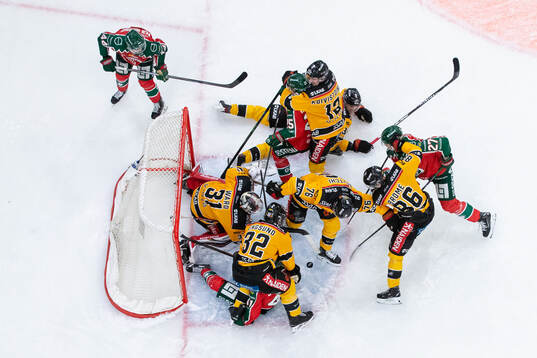 Frölundas Ivar Stenberg, Theodor Niederbach, Arttu