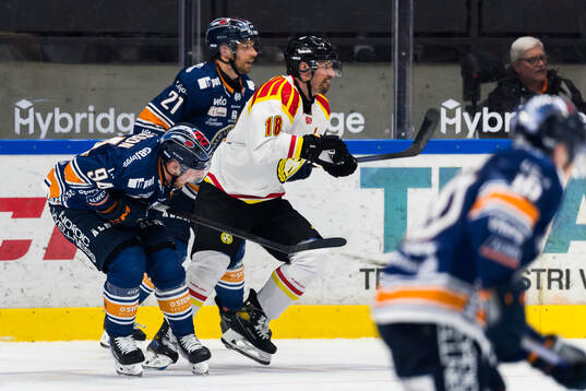 Växjös Joel Persson och Brynäs Anton Rödin