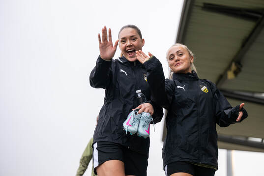 Tuva Ölvestad and Alva Selerud