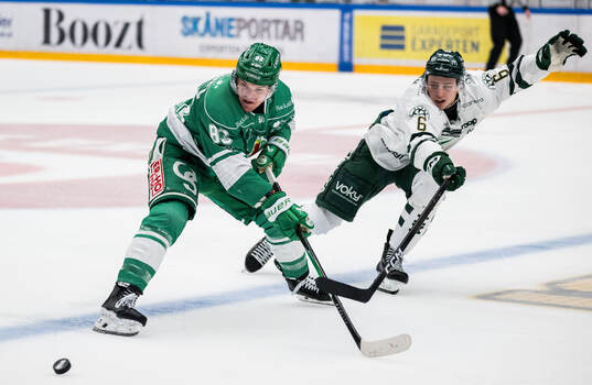 Rögles Karson Kuhlman och Färjestads Albert Wikman