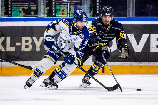 Leksands Oskar Lang och HV71s Santeri Hatakka