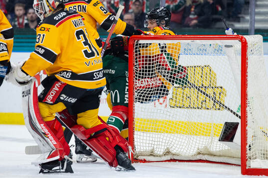 Luleås Oscar Engsund och Frölundas Ivar Stenberg