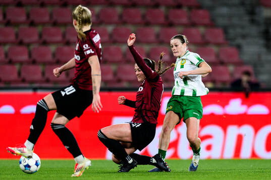Sofia Reidy of Hammarby scores 2-2