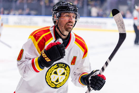 Brynäs Anton Rödin jublar