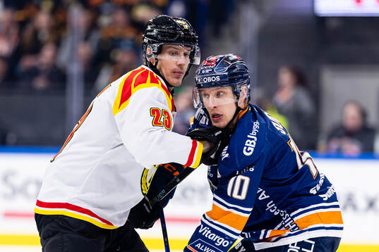 Brynäs Oskar Lindblom och Växjös Eemeli Suomi