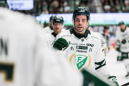 Färjestads Viktor Lodin jublar