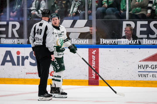 Färjestads Oskar Steen