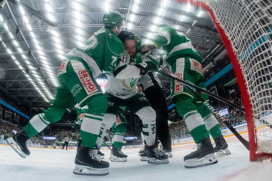 Färjestads Joakim Nygård och Rögles Daniel Zaar