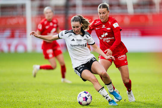 Ine Berre of Rosenborg and Dilja Yr Zomers of Brann