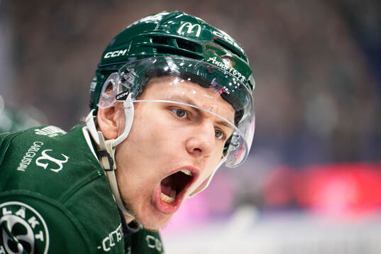 Färjestads Jack Berglund reagerar