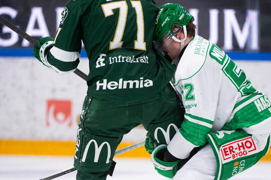 Färjestads Viktor Lodin och Rögles Felix Nilsson