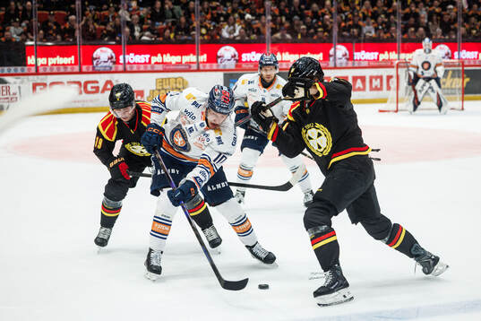 Växjös Eemeli Suomi mot Brynäs Nicklas Bäckström och