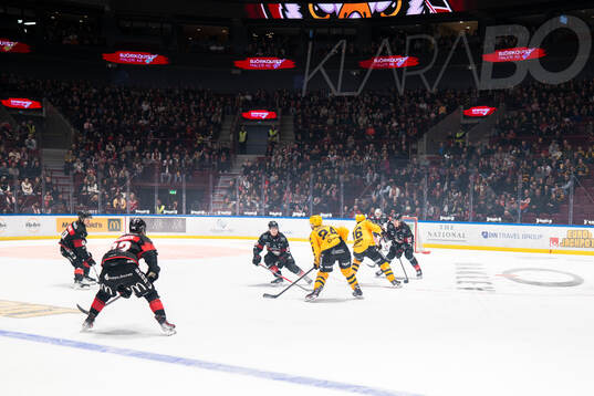 Malmö Redhawks Robin Salo och Skellefteås Oscar Lindberg