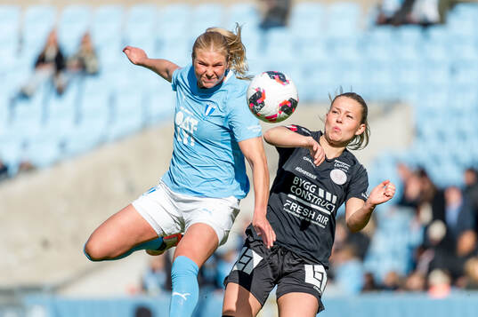 Malmö FFs Ellen Löfqvist och IK Uppsalas Älvali