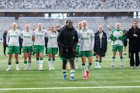 Hammarbys Vivienne Lia och Emilie Joramo jublar