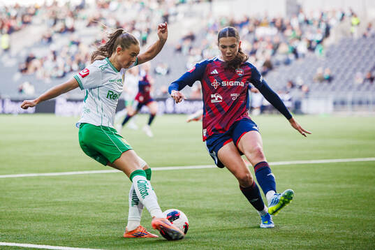 Hammarbys Svea Rehnberg och Rosengårds Cecily Wellesley