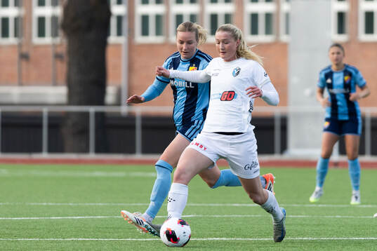 Djurgårdens Alexandra Jonasson och Växjö DFFs Alexandra
