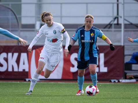 Växjö DFFs Elin Nilsson och Djurgårdens Therese Åsland