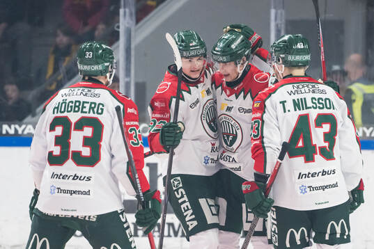 Frölundas Filip Cederqvist och Jacob Peterson jublar