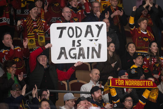 Skylt med texten Today is again