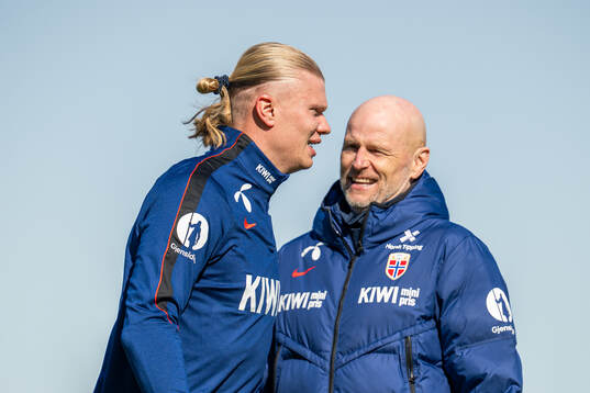 Erling Braut Haaland and Ståle Solbakken, head coach of